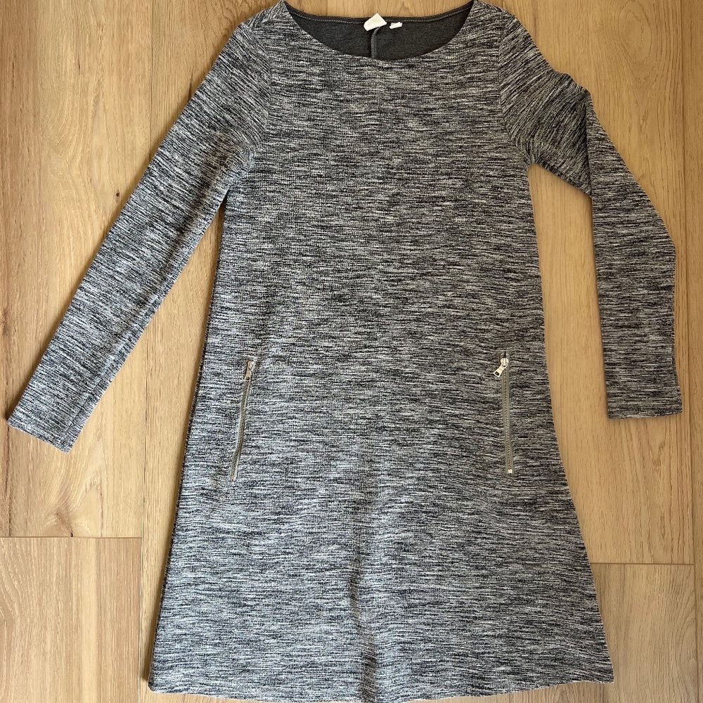 Grey Knit GAP Knee-Length 3/4 Sleeved Dress with Pocked Zippers, XS